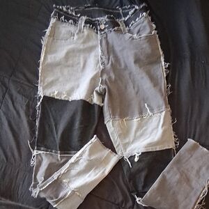 💎🖤💜 Chic Patchwork Gray and Black Cropped Jeans Vintage Rare Medium Frayed